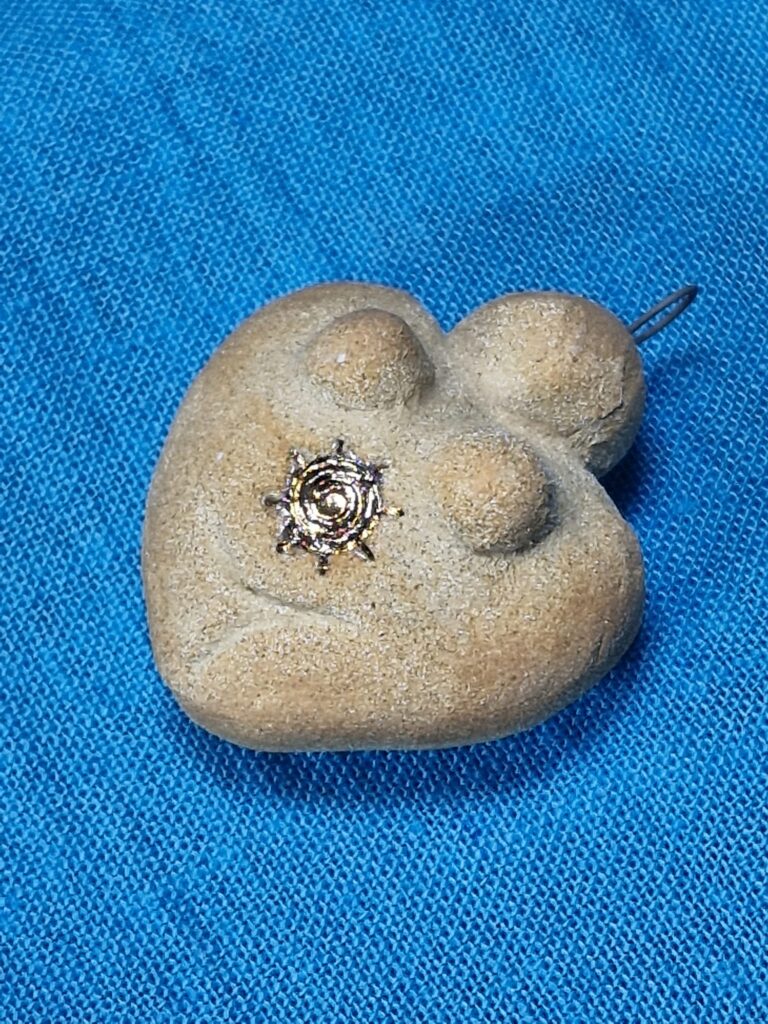 médaillon cœur de vénus – la créatrice – bijou féminin sacré