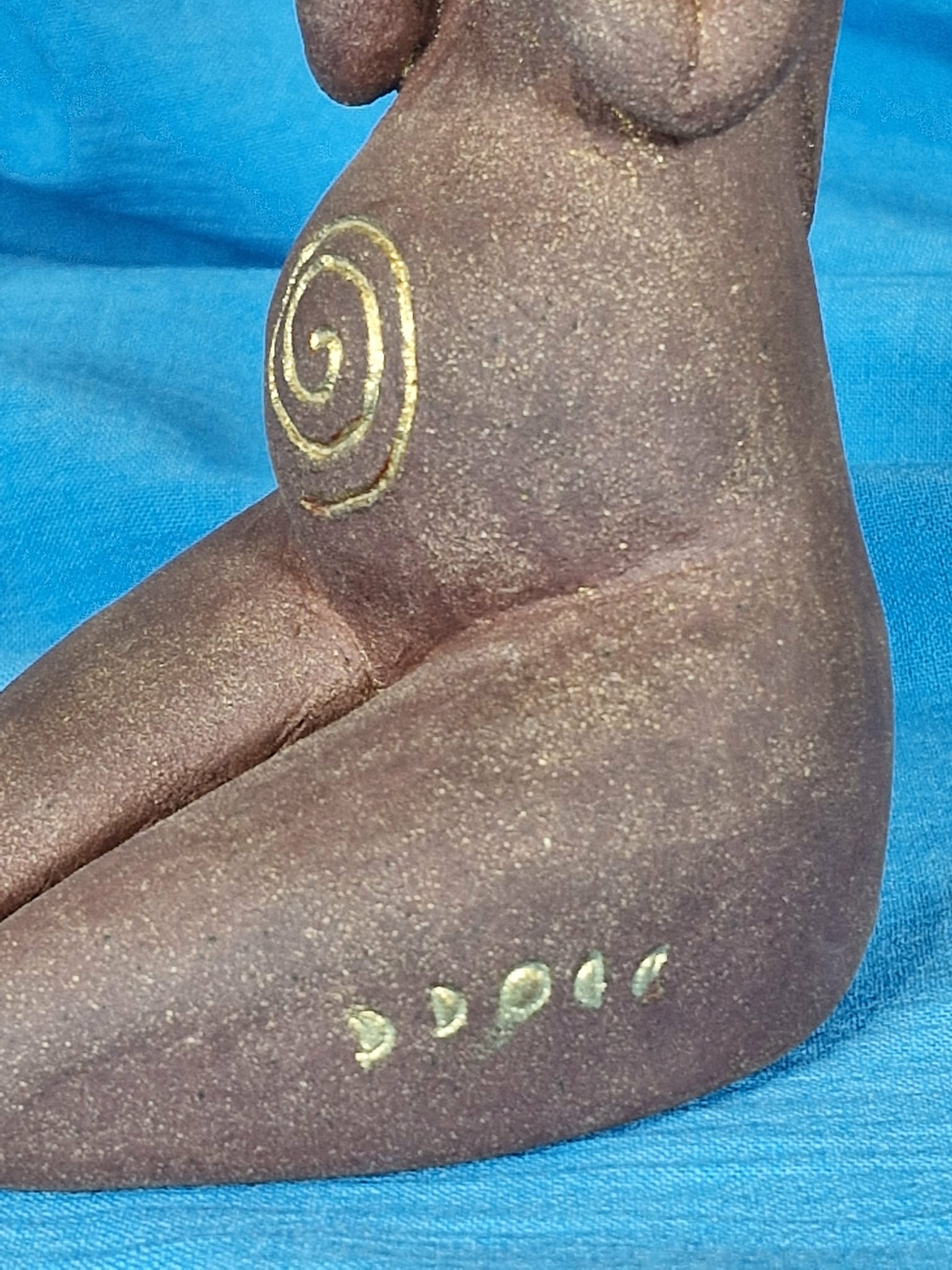 la lune d’or — sculpture femme féminin sacré la lune d’or — sculpture femme féminin sacré