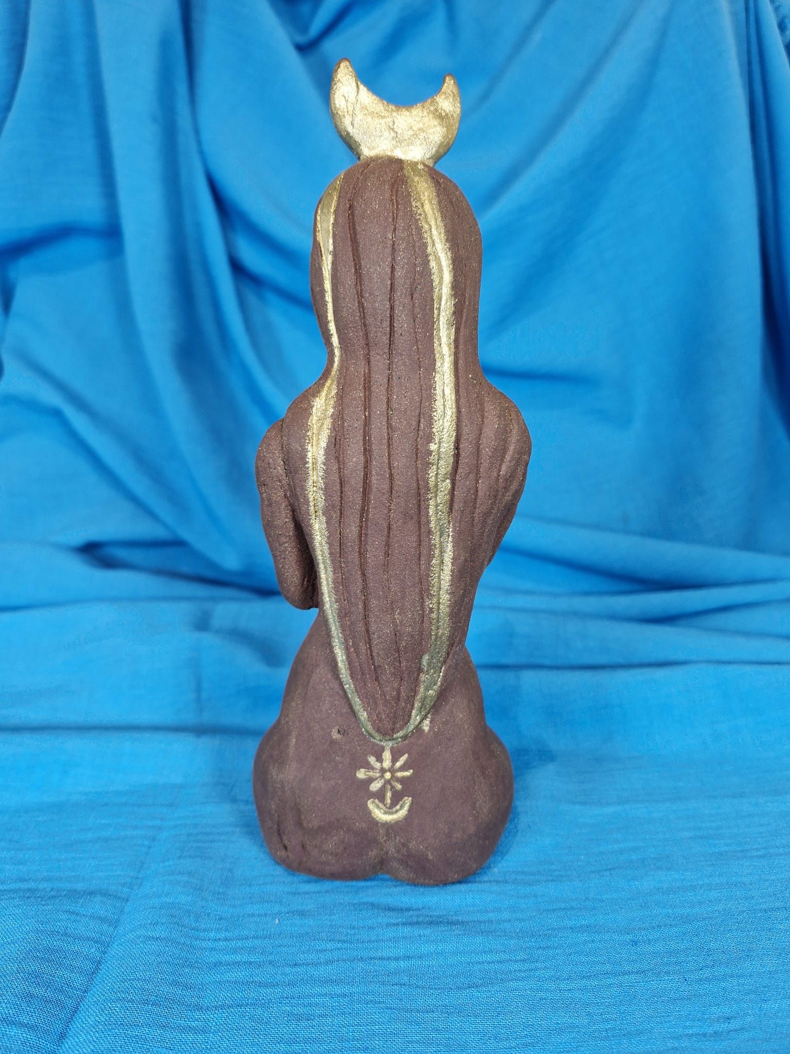 la lune d’or — sculpture femme féminin sacré la lune d’or — sculpture femme féminin sacré