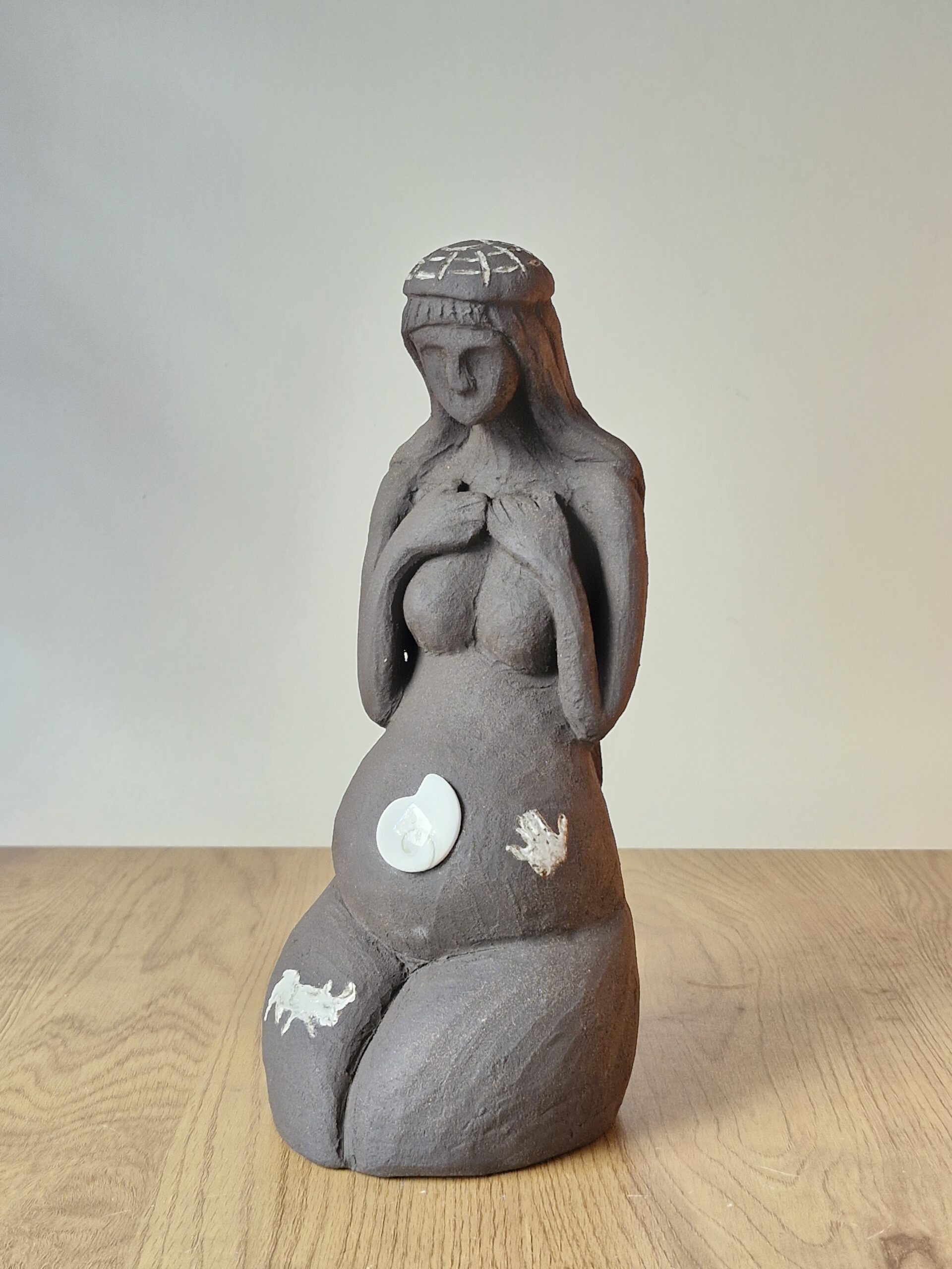 La dame des origines la dame des origines - Rachel T Créatrice - sculpture grès noir- pièce unique