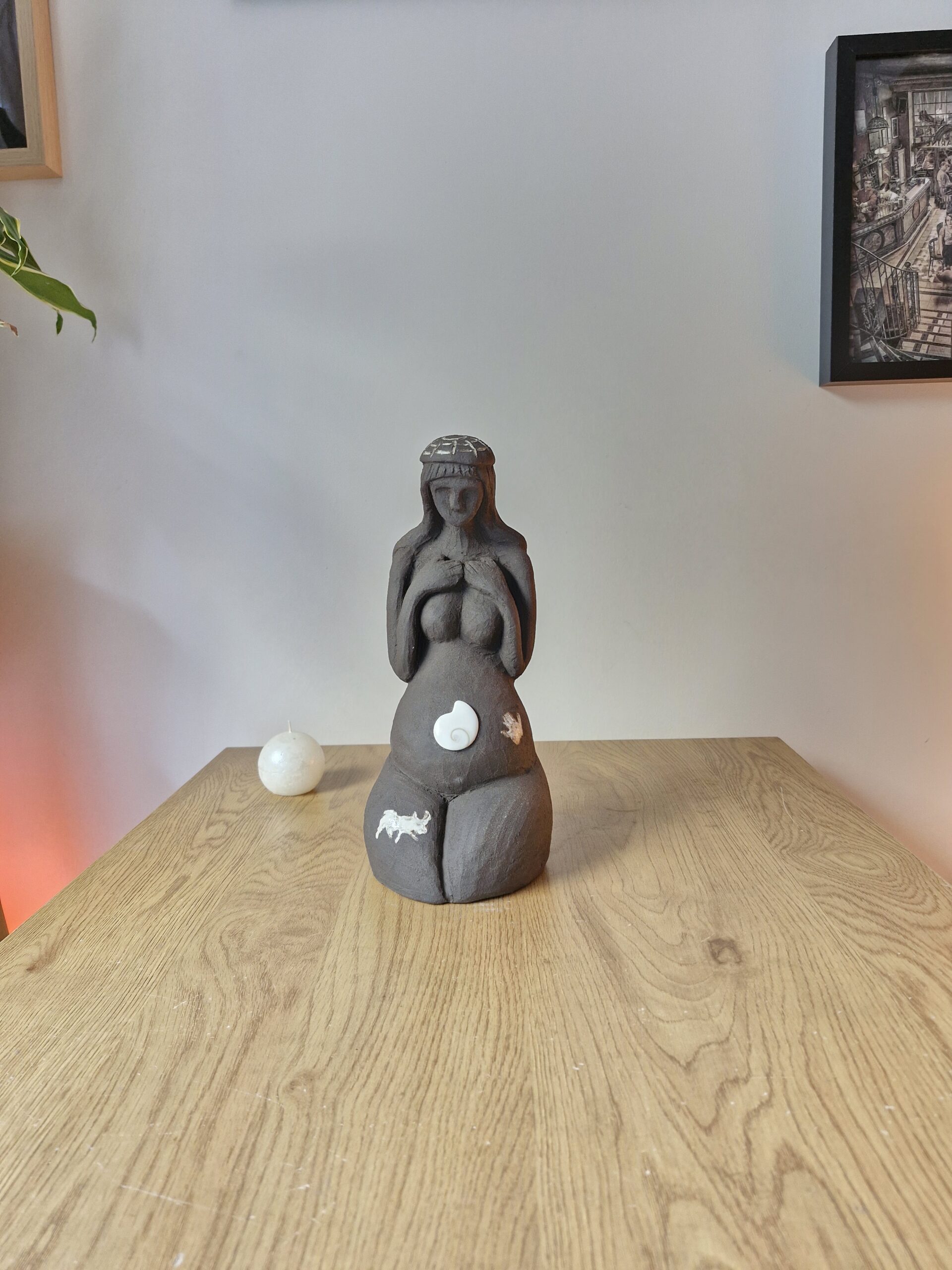 La dame des Origines la dame des origines - Rachel T Créatrice - sculpture grès noir- pièce unique