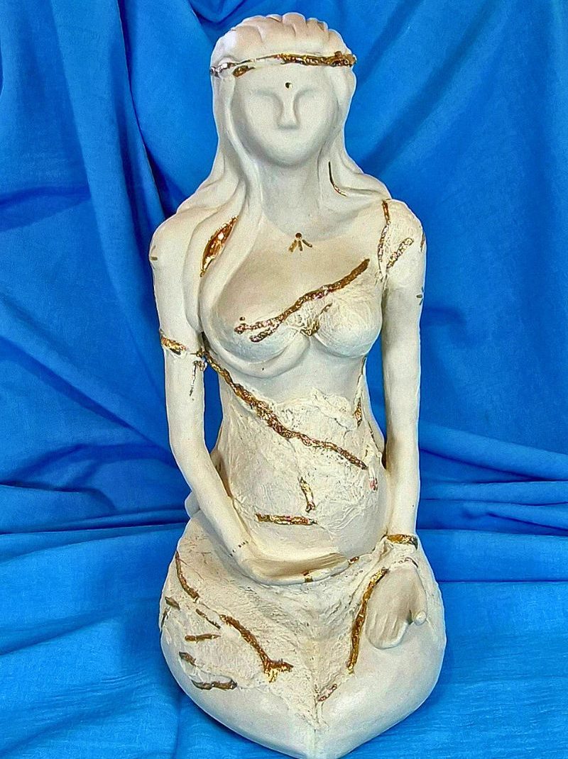 femme de lumière – sculpture femme- Féminin Sacré- Rachel T Créatrice